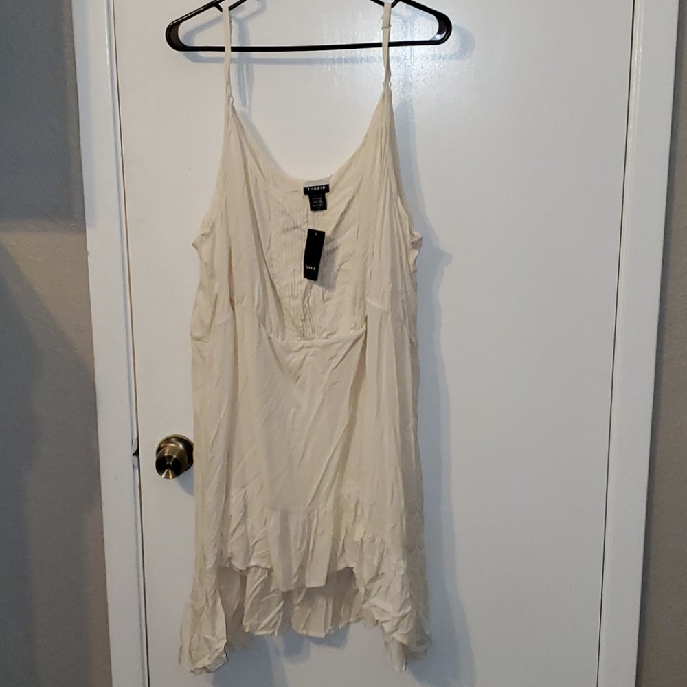 NWT Torrid Ivory Ruffle Hi-Lo Flowy Tank 6